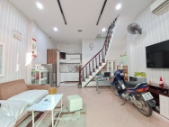 ♥ Kiệt Ô tô thẳng thông 60m ra Lê Duẩn, 33m2, 2 tầng sạch đẹp, 3.x