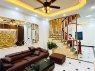 Pháo Đài Láng – Nhà đẹp 5 tầng, 45m², MT 4m, ngõ rộng, ô tô cách