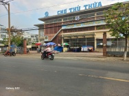 Bán 1 lô đất cạnh chợ Thủ Thừa 100m2 