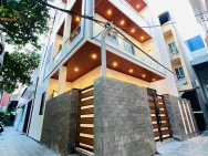 Bán villa 4 tầng lô góc 3 mặt ngõ, full nội thất, ô tô đỗ cửa tại