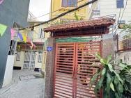 CHUYỂN NHƯỢNG GẤP NHÀ 3 TẦNG ĐƯỜNG NGÔ QUYỀN – 55,4M2 – SÂN CỔNG