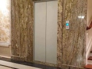 Cho thuê nhà hai cửa đi, mới, thang máy, 100m2_ 4T; vỉa hè, Lò