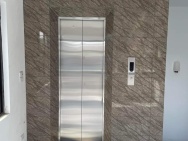 Cho thuê nhà mới, Trần Nhân Tông, thang máy; vỉa hè 119m2* 4T- 50 Tr