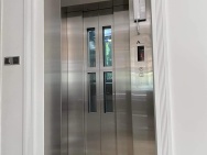 Cho thuê nhà, THANG MÁY, PCCC, Vỉa hè, 152m2- 6T, P. Trúc Bạch_78 Tr