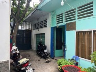 Cần bán nhà phố Q7 sổ riêng giá thấp