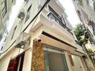 NHÀ ĐẸP HỌC VIÊN TÀI CHÍNH - BẮC TỪ LIÊM  DT42M2 - 5 TẦNG - GIÁ 8,9