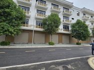Bán nhà 4 tầng view chung cư Quảng Thắng River, hoàn thiện mặt