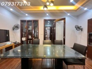 VIP, Bán nhà Đào Tấn, 7 tầng thang máy, homestay đẹp, 70m, chỉ 20.5