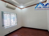 Cho thuê biệt thự mini Long Bình Tân 150 m2 5 phòng ngủ 3 tolet 5