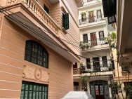 Bán nhà Trần Quốc Hoàn, phân lô ô tô tránh, 60m2, mặt tiền đẹp, chỉ