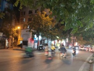 Cho thuê gấp giá rẻ căn hộ mặt phố Yên Phụ 120m, tầng 7, mặt tiền