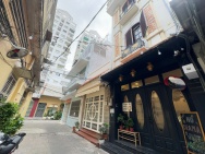 BÁN NHÀ 2 TẦNG - XE HƠI NGỦ TRONG NHÀ Đ. NGUYỄN TRÃI, QUẬN 1 - DT