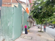 BÁN NHÀ MẶT TIỀN Đ. NGUYỄN ĐÌNH CHIỂU, Q.3 - NGANG HIẾM 7,7M*24M -