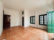 Bán Nhà Lạc Long Quân 70m, 5 tầng, lo góc 3 thoáng, mới tinh, full