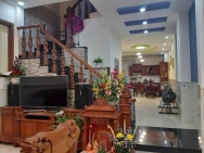 NHÀ (5x30) MẶT TIỀN TRƯƠNG THỊ HOA, Q12  VỊ TRÍ VIP DÒNG TIỀN