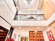 Bán Nhà Võng Thị , 46m , 7 tầng, vị trí đẹp, nhà đẹp ở ngay, gần ô