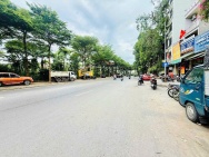 Bán Nhà đường Bưởi, 43m, đường    Trước nhà 30m kinh doanh tốt, vị