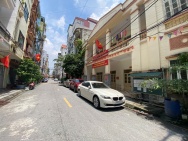 Bán nhà mặt phố Lý Thường Kiệt gần Ủy ban quận HĐ 42m x 4 tầng vỉa