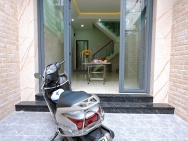 NHÀ MỚI XÂY  ĐÚC 4 TẤM DT 4 X24 

CÓ 6 TỶ VIP Q4