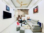 BÁN NHÀ PHÂN LÔ THỤY KHUÊ TÂY HỒ 39m 5 TẦNG MT 4m 8,8 TỶ, DÂN XÂY