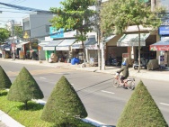 BÁN ĐẤT TẶNG NHÀ MẶT TIỀN ĐƯỜNG 2/4, BẮC NHA TRANG.