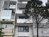 Cho thuê nhà Mặt tiền - Quận 3 - ̀5 tầng - ̀5 PN - Giá 40 tr/ tháng