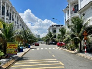 CHÍNH CHỦ CẦN BÁN NHÀ PHỐ CHÍNH CHỦ – SỔ HỒNG RIÊNG – THÀNH PHỐ DĨ