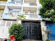 NHÀ ĐẸP – GIÁ TỐT –CẦN BÁN  NHANH  3 CĂN NHÀ TẠI đường Tạ Quang Bửu