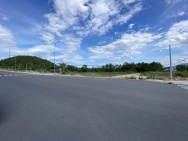 BÁN NHANH LÔ ĐẤT GIÁP KĐT SUNGROUP TRÊN TRỤC ĐƯỜNG 13m THÔNG TỪ