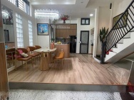 Bán nhà Phố Trạm 40m 5 tầng lô góc 2 mặt ngõ ô tô thông hơn 10 tỷ