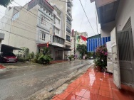 Bán nhanh Nhà phân lô oto tránh kinh doanh Lai Xá, 36m sẵn nhà C4,