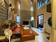 BIỆT THỰ MINI (303M²) SIÊU ĐẸP CÓ HỒ BƠI & SÂN VƯỜN MT THỚI TAM