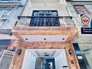 SIÊU PHẨM ! PL Trần Quốc Hoàn Cầu Giấy ngõ thông ôtô tránh 7T thang