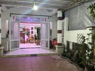 NHÀ VỊ TRÍ ĐẸP - GIÁ TỐT CẦN BÁN NHANH Căn Nhà Cấp 4 Gác Lửng Kiên