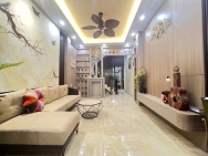 BÁN NHÀ PHỐ HỒNG TIẾN  BỒ ĐỀ - DÂN XÂY 42M2- 4 TẦNG, CHỈ HƠN 8 TỶ