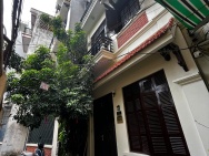 Giá cực tốt, bán nhà Đội Cấn, diện tích lớn, phù hợp ở hoặc xây