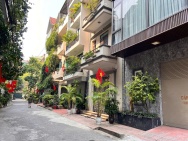 Siêu phẩm, bán nhà Đội Cấn, 78m, 6 tầng thang máy, ô tô vào nhà,