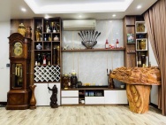 Bán Nhà Lạc Long Quân, 40m, 5 tầng,xây chắc chắn! oto 7 chỗ ngủ