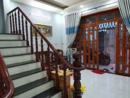 Nhà 3 Tầng 85m, ngang 5m dài 17m, vuông vức,ngay Nguyễn Duy Trinh