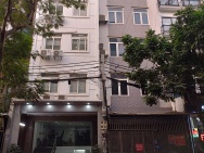 VIP, Bán tòa building mặt phố Tây Hồ, gần hồ Trúc Bạch, 85m mặt