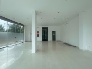 Cho thuê mặt bằng đường mai hắc đế đà nẵng 2 mặt tiền vị trí chợ