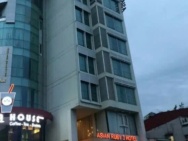 Cho thuê toà nhà 100 Lê Lai và Nguyễn Văn Tráng, Phường Bến Thành,