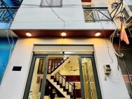 NHÀ ĐẸP THẠNH LỘC 15, 3 LẦU 4 PHÒNG NGỦ, GIÁ RẤT YÊU THƯƠNG