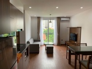 Chính chủ cho thuê CCMN 2 phòng ngủ VIP full đồ,thang máy,trung tâm