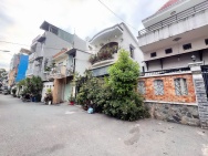 BÁN NHÀ 5 TẦNG THANG MÁY - XE HƠI NGỦ TRONG NHÀ Đ.BÊN VÂN ĐỒN, Q4 -