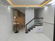 NHÀ ĐẸP - GIÁ TỐT -Bán Nhà Vị Trí Đắc Địa Tại nhà 111// Phạm Văn