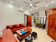 CHO THUÊ NHÀ ĐỘI CẤN 30M 4 TẦNG 3 NGỦ 7.5TR