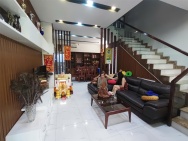 Bán nhà Mega Village Khang Điền, trục lớn 20m, DT80m2, tặng nội