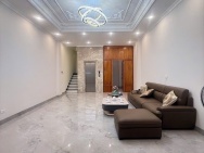 MẶT PHỐ MIMH KHAI HAI BÀ TRƯNG GIÁ 25,5 TỶ 42m2 5 TẦNG THANG MÁY