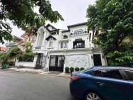 kẹt tiền bán gấp căn biệt thự số 216 Nguyễn Văn Hưởng, P. Thảo